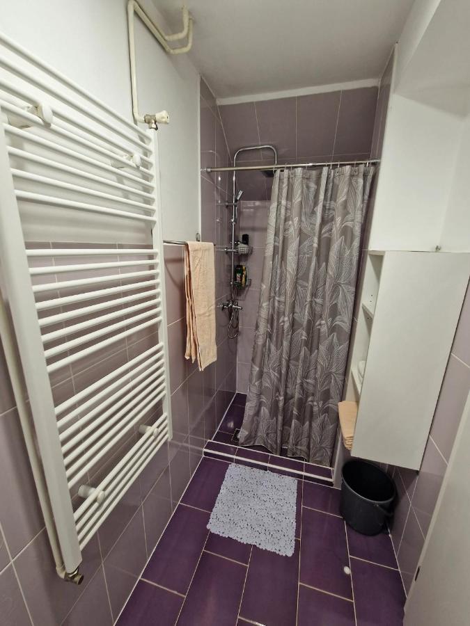 Guesthouse Ella Слуни Екстериор снимка