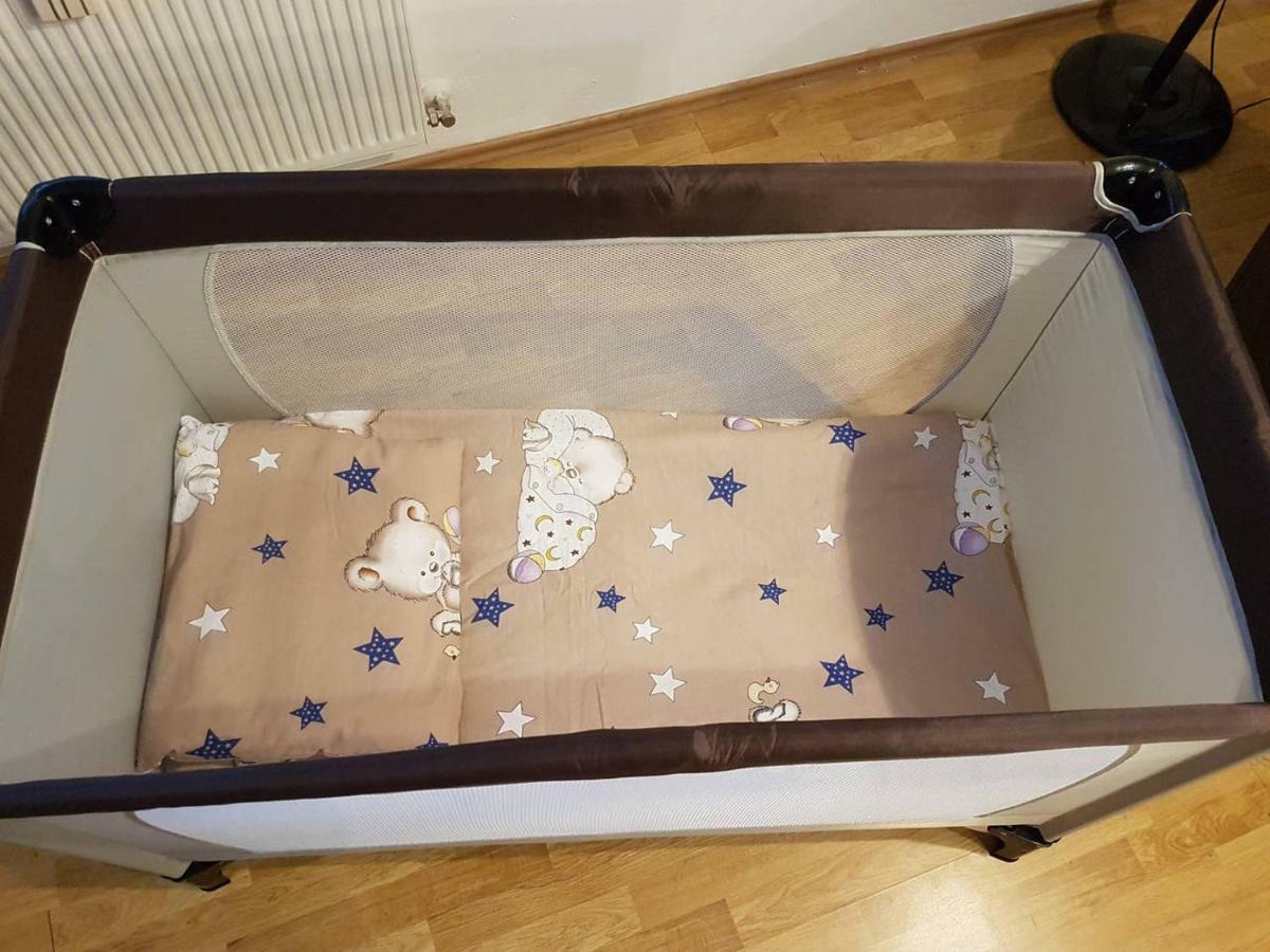 Guesthouse Ella Слуни Екстериор снимка
